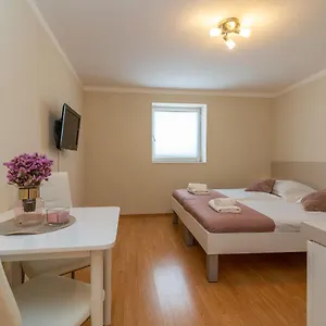 Apartamento Leonarda, Trogir