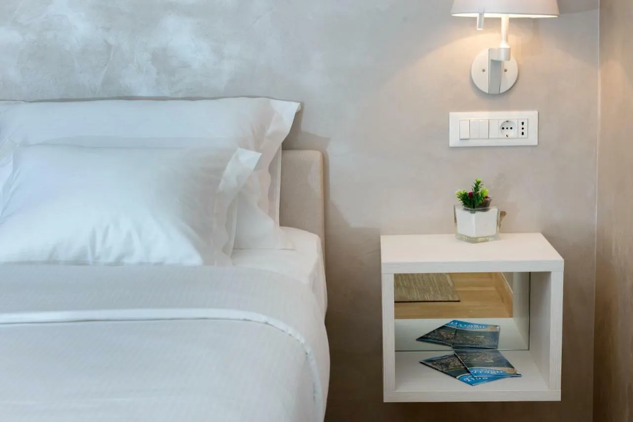 Villa Luna Trogir 3*,